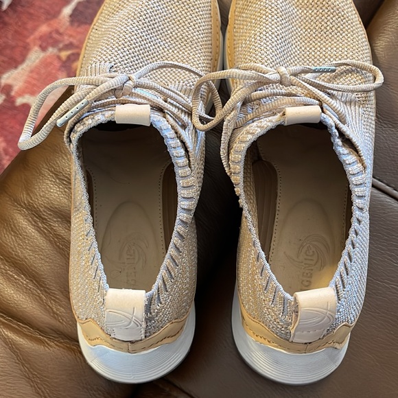 Clark’s Men’s - Trigenic Native Knit Sneaker - US 10.5 - Picture 7 of 9